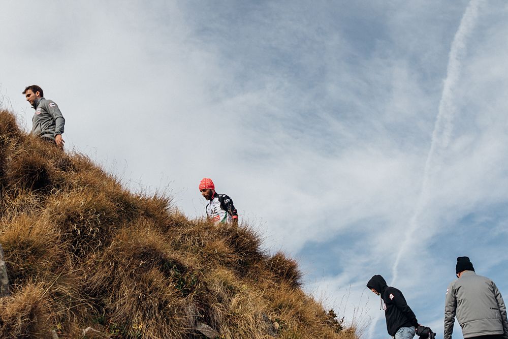 The team hikes on Monte Tamaro
