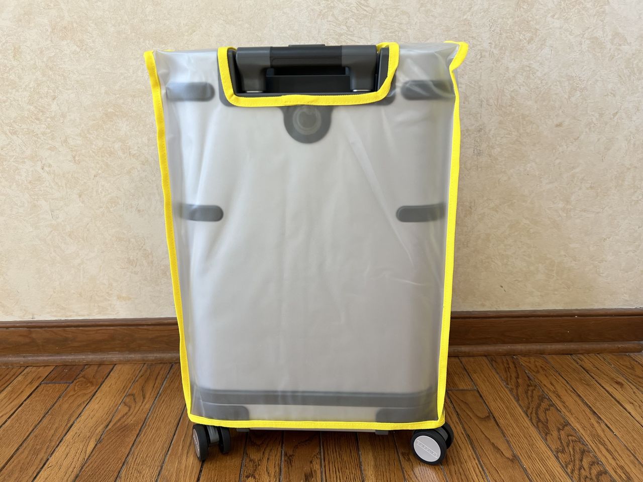 Samsara Tag Smart Airtag Luggage Lifestyle Full Shot