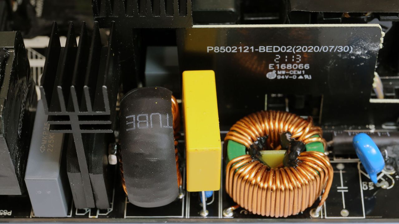 Gigabyte UD850GM