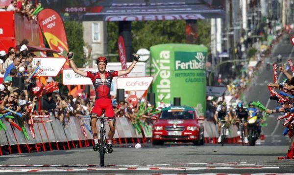 Steve Cummings (BMC) wins stage 13 of the 2012 Vuelta a Espana in Ferrol.