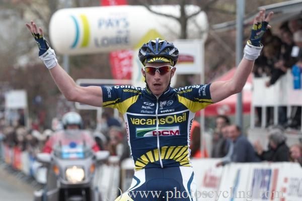 Lieuwe Westra (Vacansoleil - DCM) won the Classic Loire Atlantique, the Dutchman's first victory since 2009.