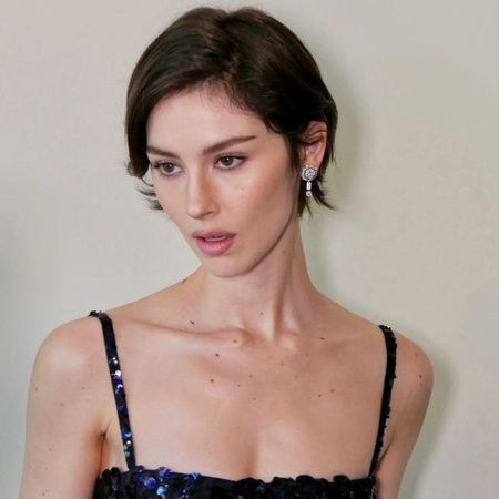 Gracie Abrams with a short elfin bob haircut