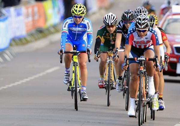 Kristin McGrath (USA) drive a breakaway midway through the race.