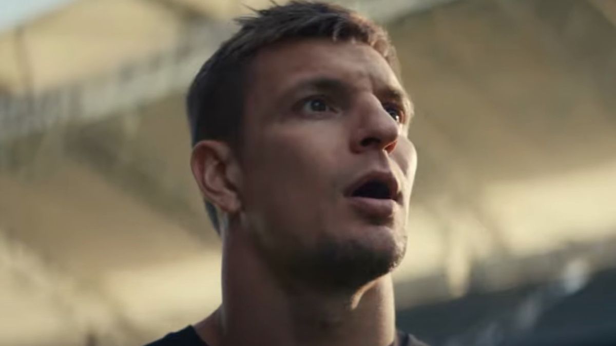 Rob Gronkowski in the Super Bowl Kick of Destiny Fan Duel Ad