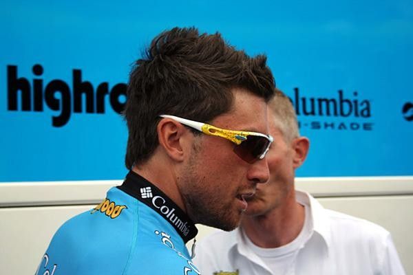 Bernhard Eisel (Columbia) on the other hand likes his Radars in a more team specific yellow and blue effect.