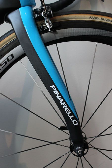 The front fork has been modified on the Pinarello DOGMA K8-S