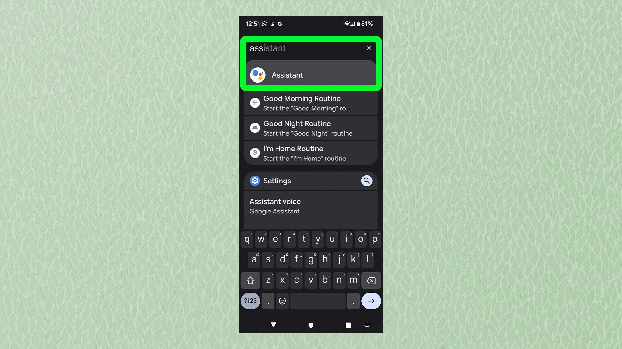 Снимок экрана с Android, показывающий ящик приложения с вводимым помощником