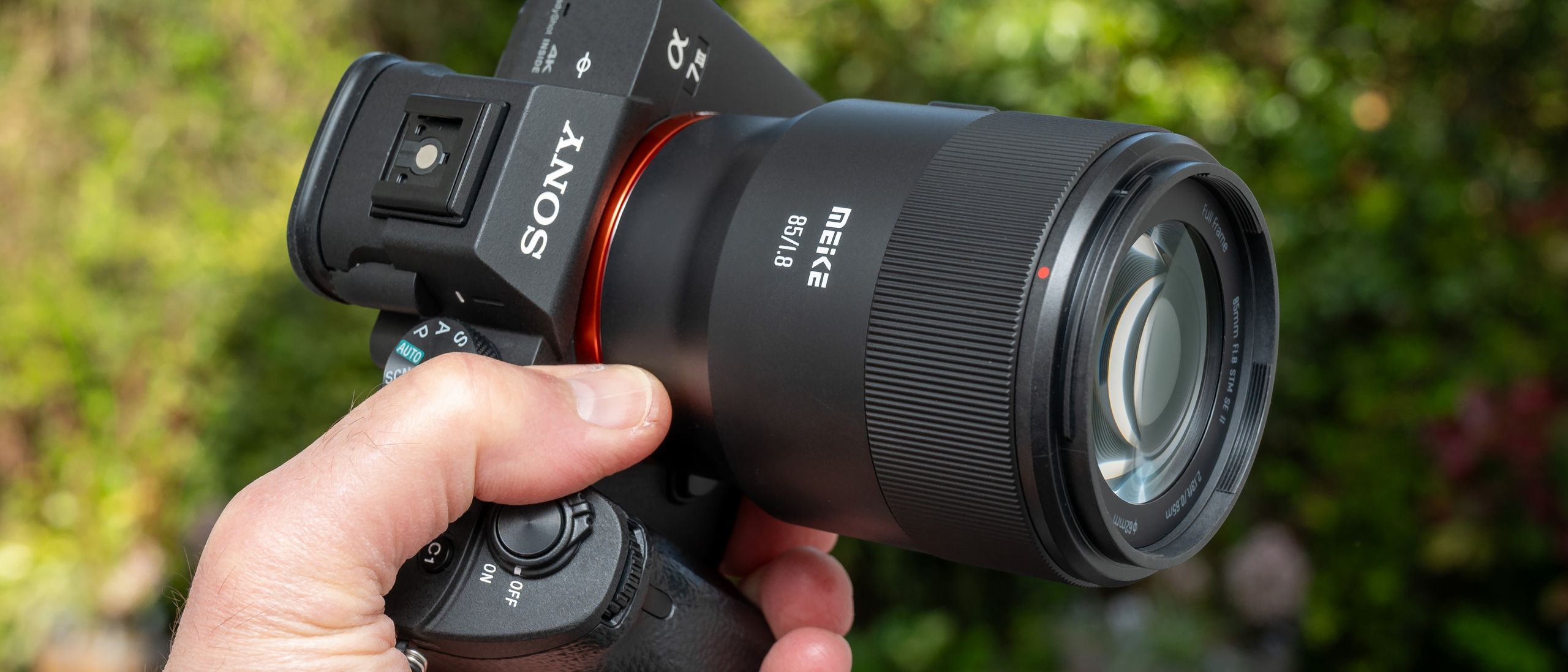 Meike AF 85mm f/1.8 SE II offers a full-frame portrait prime at a budget-friendly price