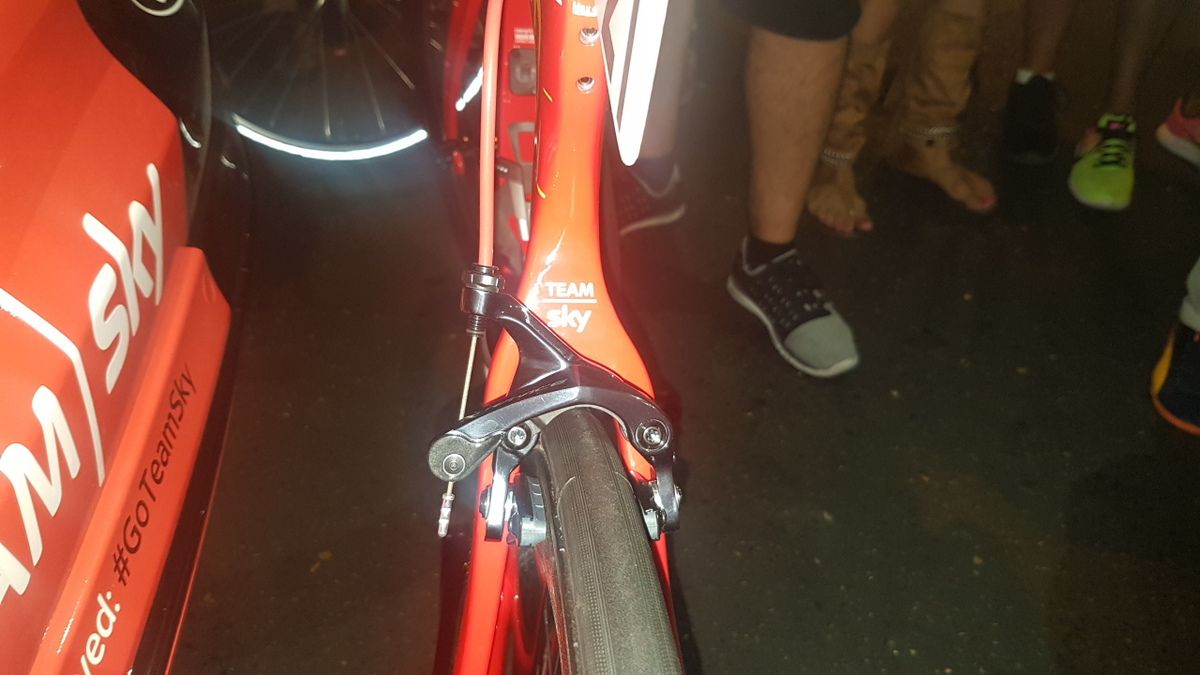 Froome also had red cable housing and handlebar tape to celebrate victory