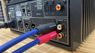 Chord Company ClearwayX ARAY Analogue RCA connected to Naim Uniti Atom