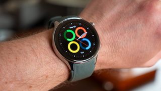 The fitness circles watchface for the OnePlus Watch 2