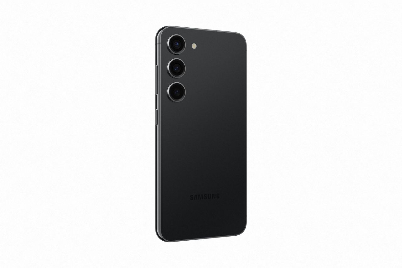 Official images of the Galaxy S23 in Phantom Black, from the back