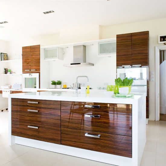A dark wood and white hi-gloss kitchen | Ideal Home