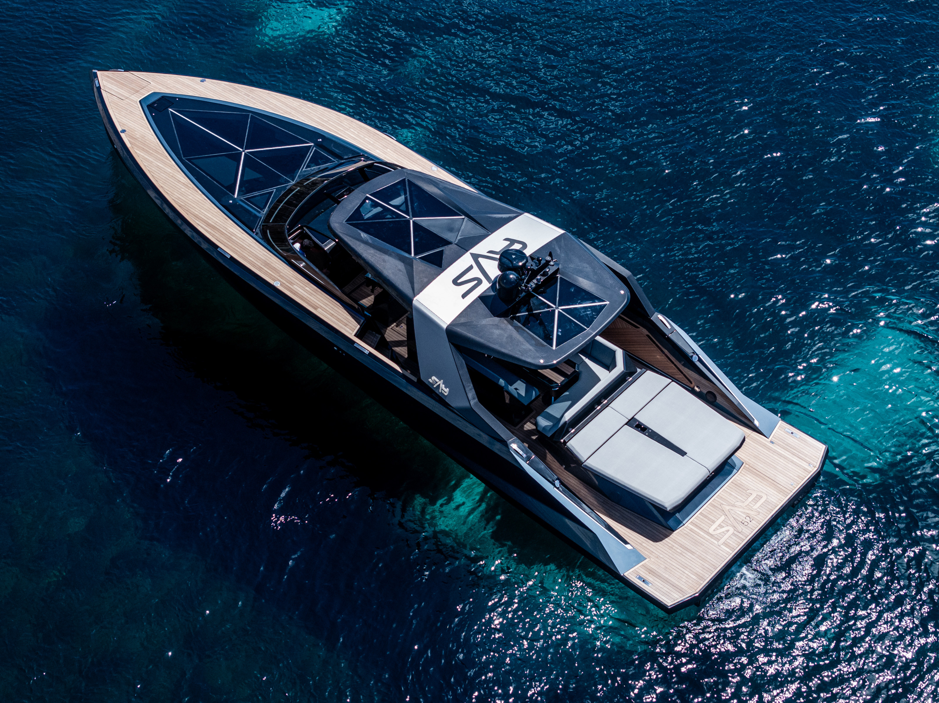 The new SAY Carbon Yachts 52