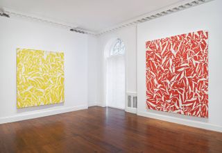 Simon Hantäi's work at the New York's Mnuchin Gallery