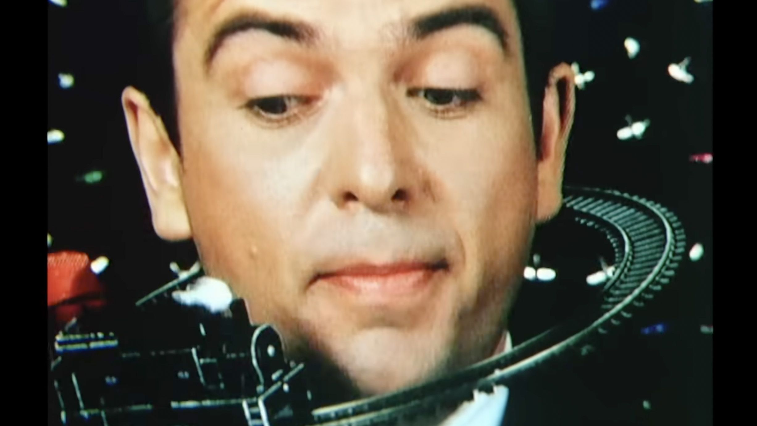 Peter Gabriel, Sledgehammer and So - and why he had to be nailed inside a barn to finish the album