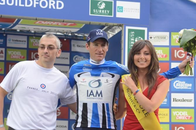 Martin Elmiger keeps the points jersey