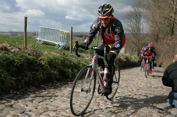 Team RadioShack's Lance Armstrong on the Patesberg.