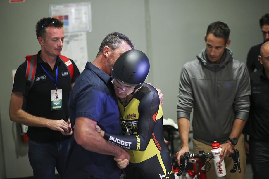 Jack Bobridge gets some last minute well wishes