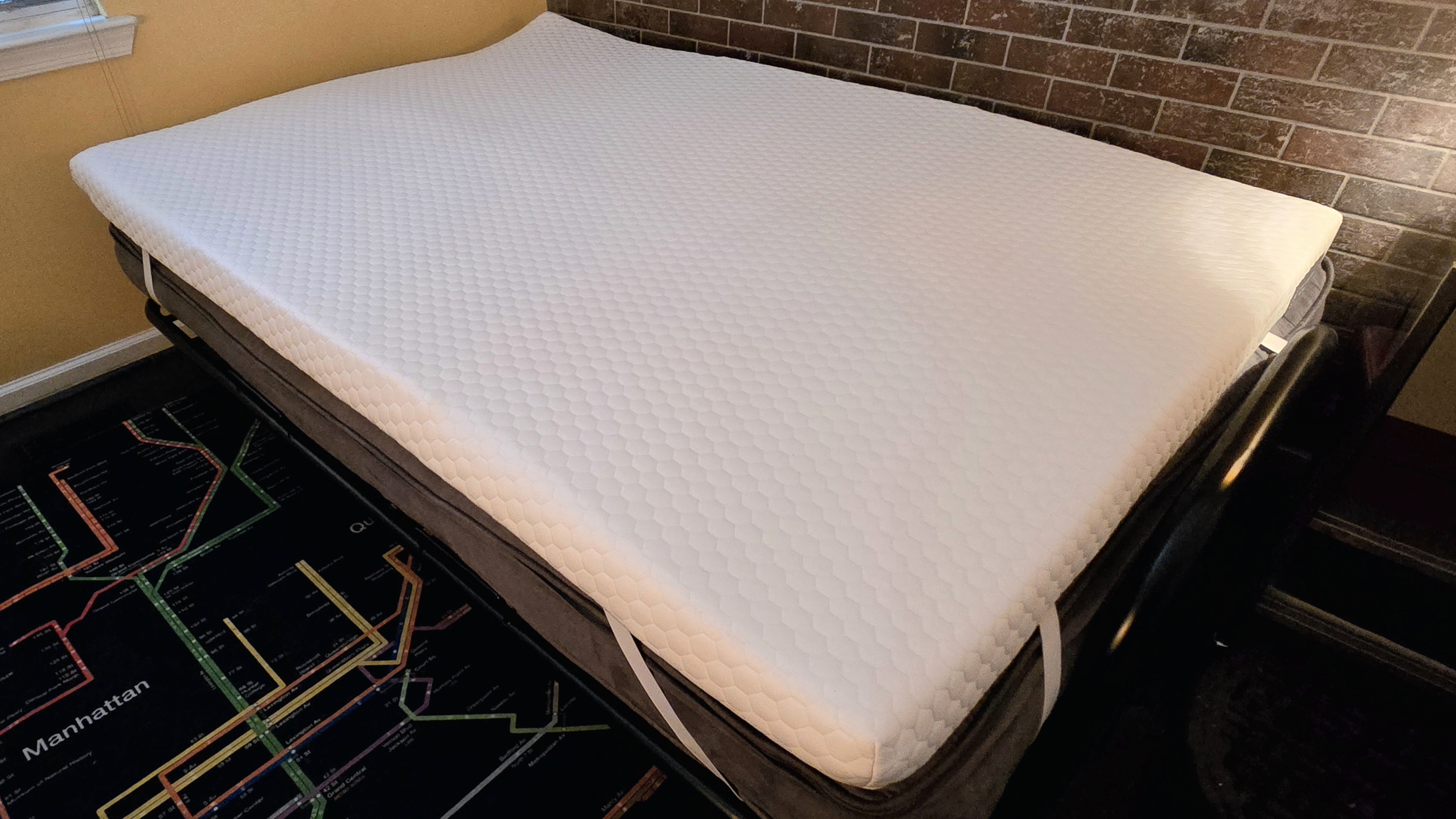 Helix ErgoAlign Mattress Topper on a full size futon mattress