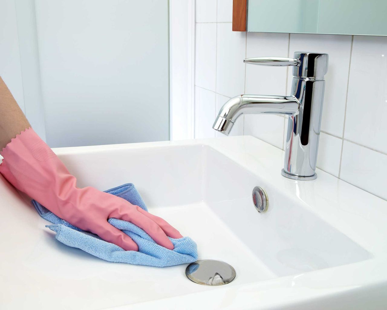 Cleaning pros explain how to remove limescale from taps Homes & Gardens