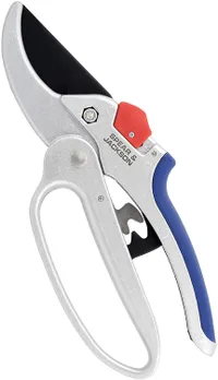 Spear and Jackson 6758GS Razorsharp Geared Anvil Secateurs l £24.99 now £8.99 at Amazon (save £16)
