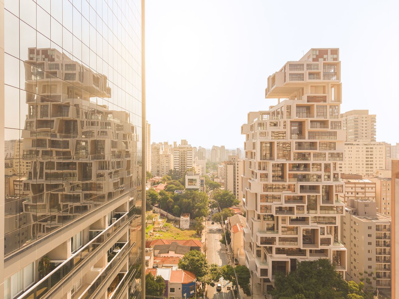 More views of the Valente building, S&atilde;o Paulo