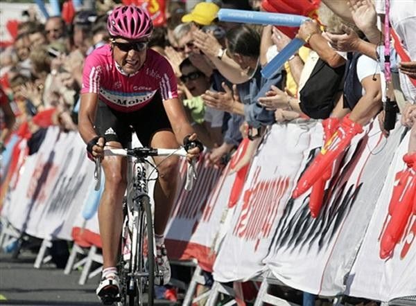 Patrik Sinkewitz races to a win