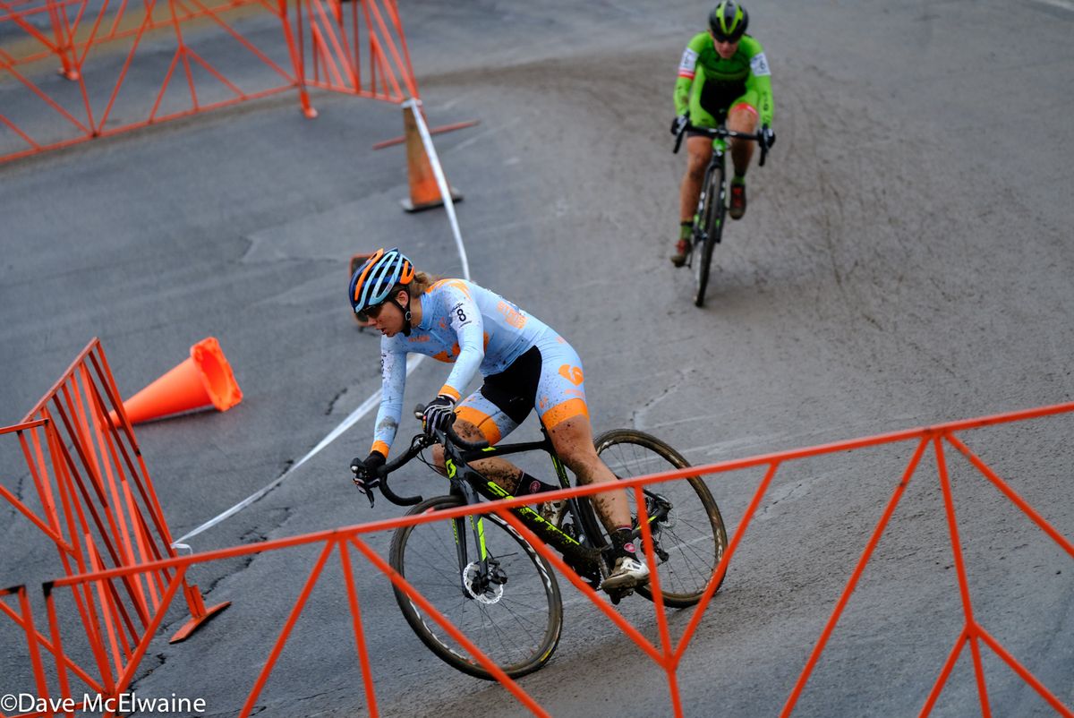 Rebecca Fahringer (Amy D Foundation) trying to hold off Emma White in the battle for third place