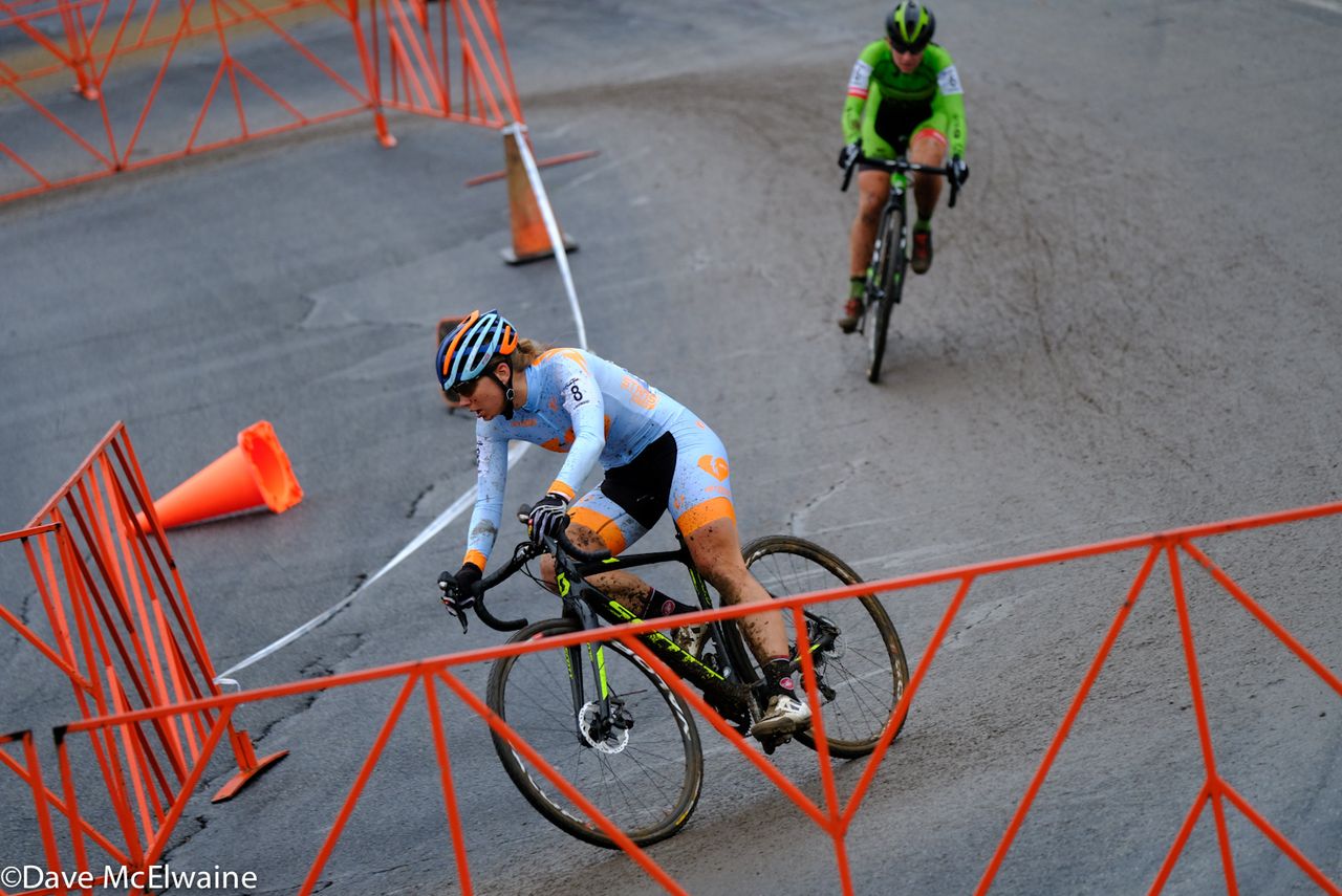 Rebecca Fahringer (Amy D Foundation) trying to hold off Emma White in the battle for third place