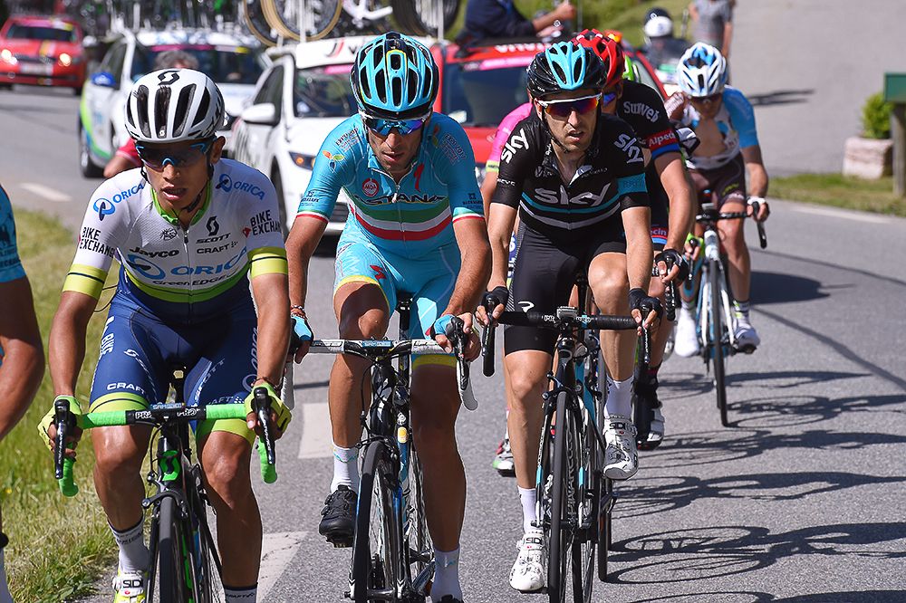 Vincenzo Nibali in the bunch during stage 19