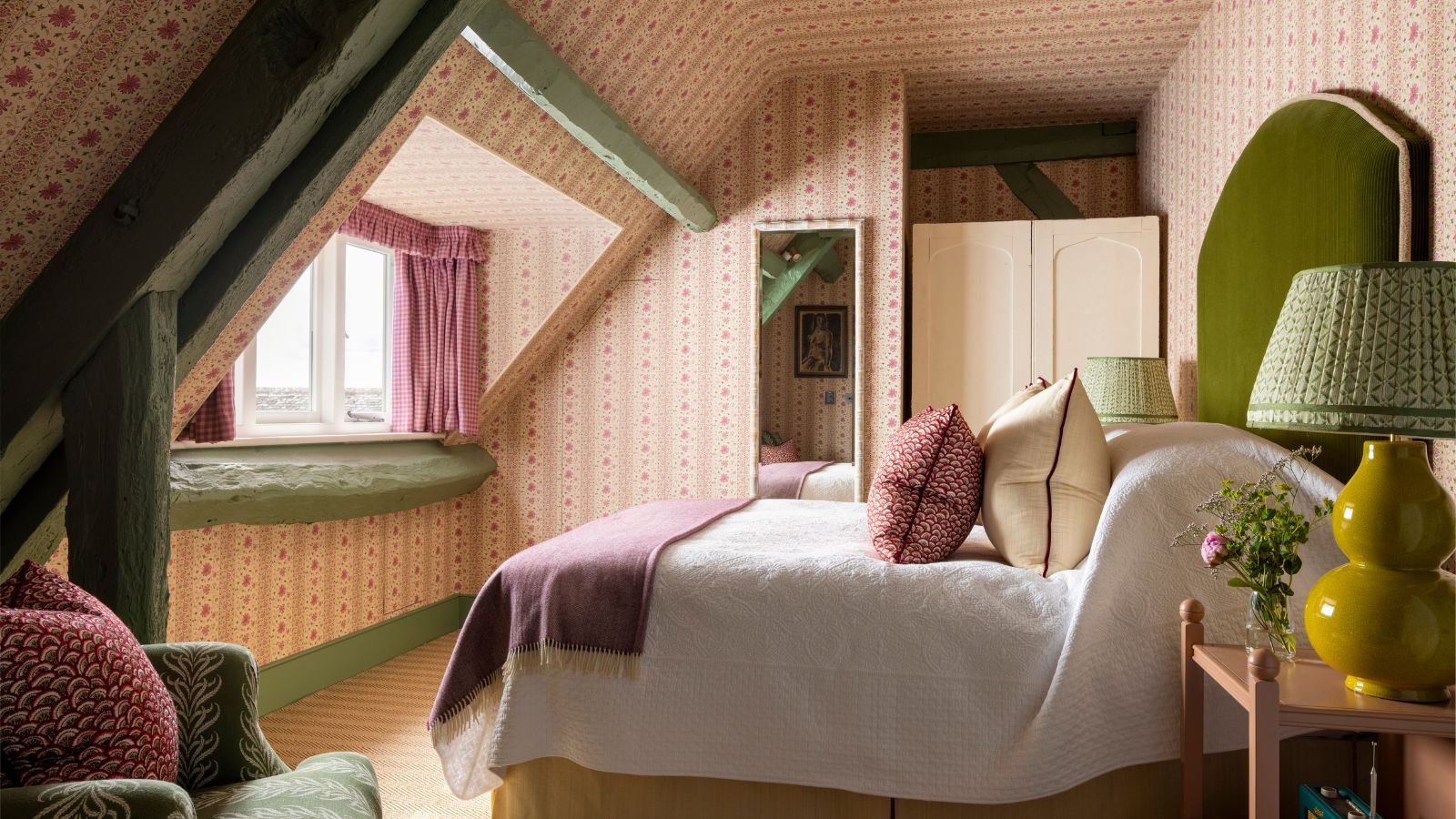 5 Dated Bedroom Trends Designers Say to Skip in 2026