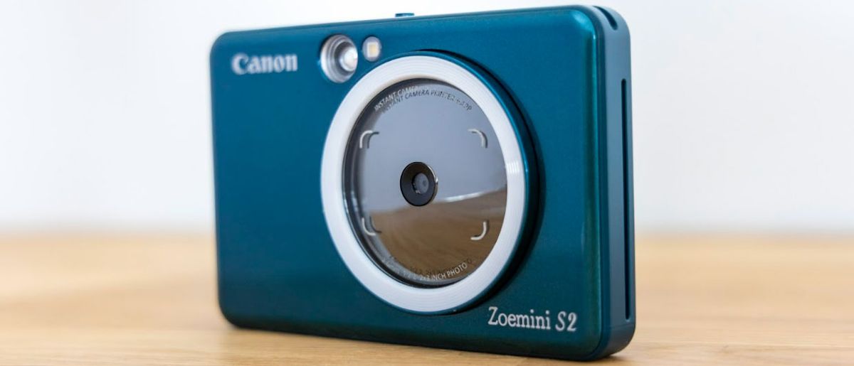 Image shows the Canon IVY CLIQ+2.