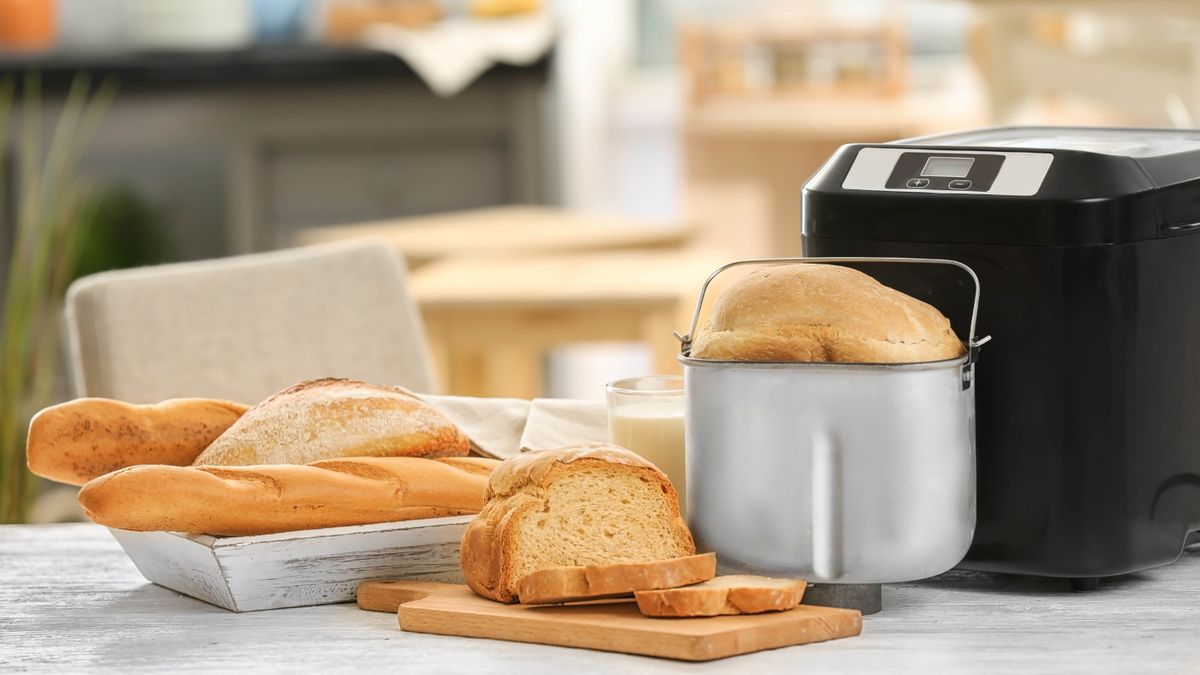 Best Bread Makers of 2023 - Expert Reviews and Buying Guide