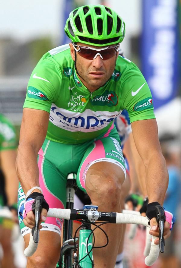 Alessandro Petacchi looking good in green.