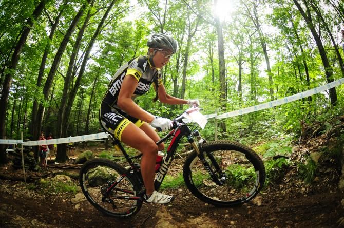 Shayna Powless (BMC MTB Development Team) on a climb