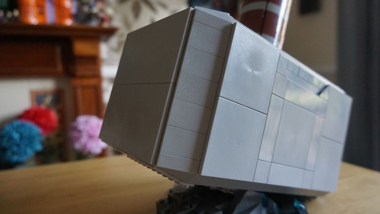 Lego Marvel Thor&rsquo;s Hammer 76209_Hammer head close up 1