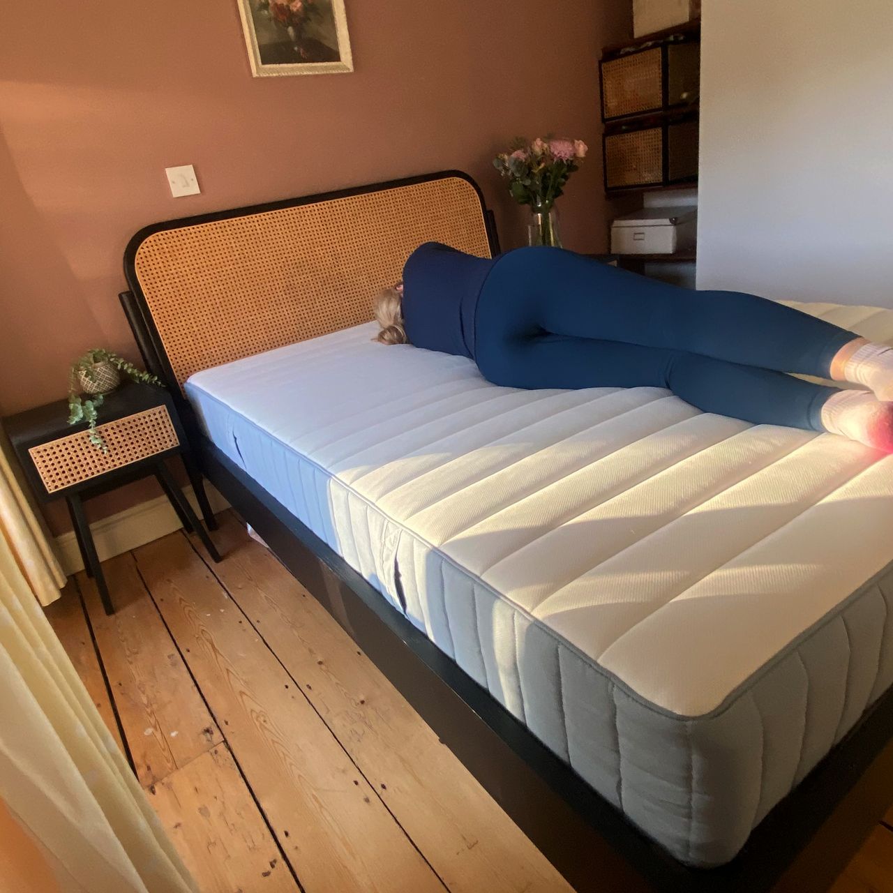 The IKEA VALEV&Aring;G pocket sprung mattress being tested