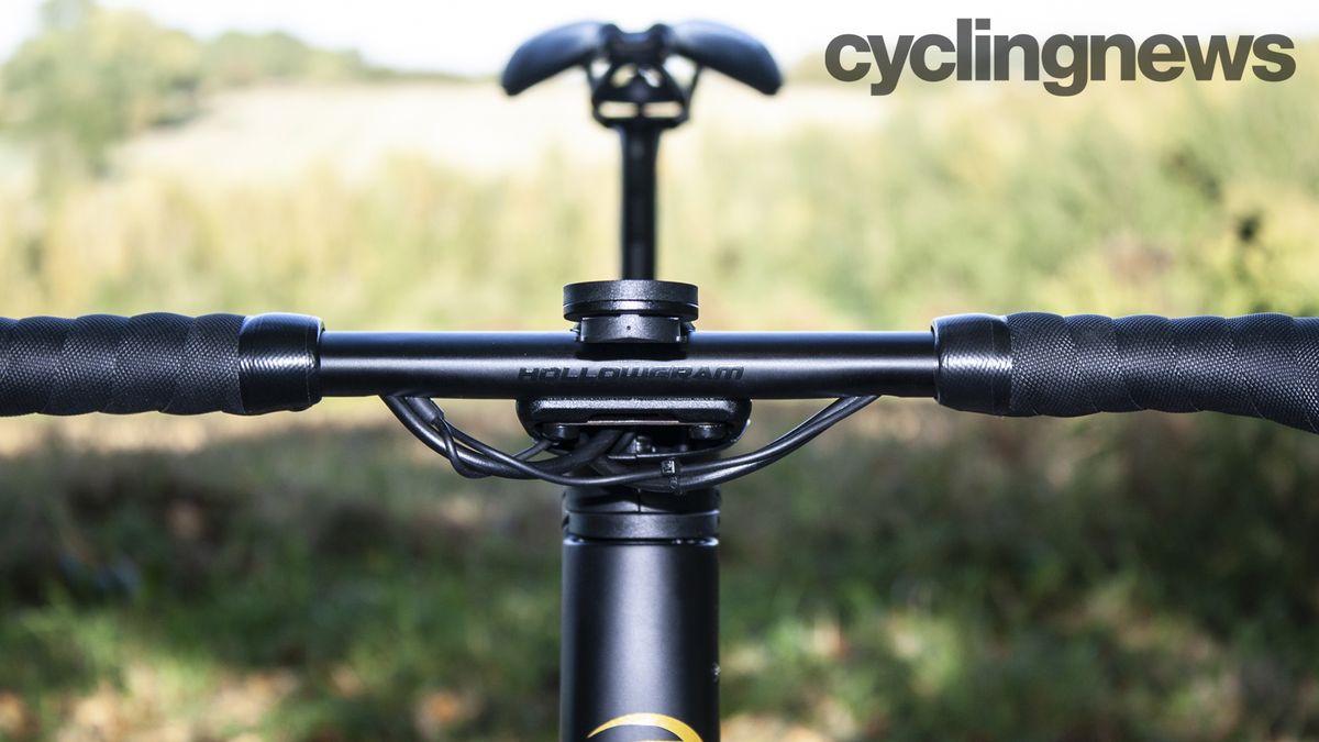 Cannondale Supersix EVO integrated cockpit