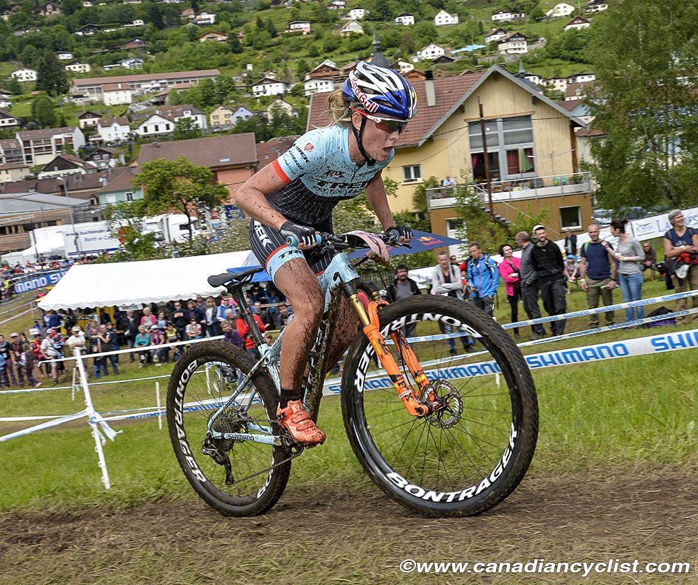 Emily Batty (Trek Factory Racing XC) in the lead after Jolanda Neff (St&ouml;ckli Pro Team) flatted
