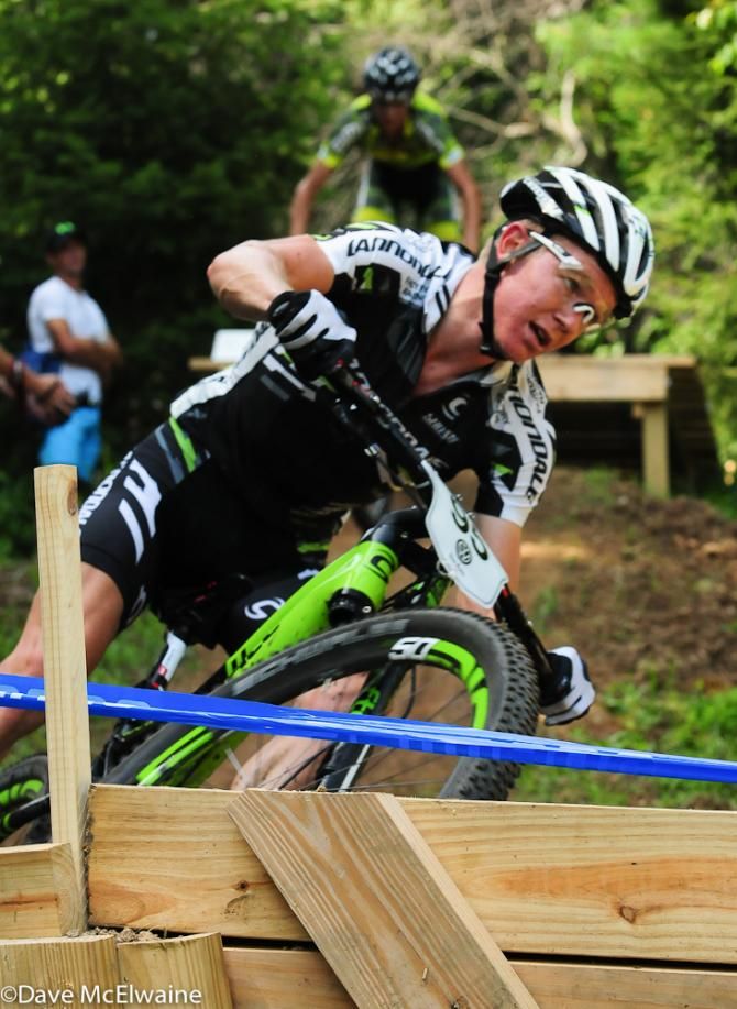 Keegan Swenson (Cannnondale) starting onto the downhill switchbacks