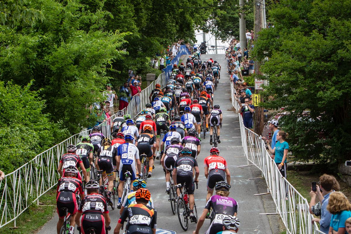 The field hits the Kent Street climb for the first time.