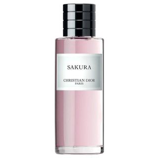 R6W36ExNjY55u4FDqgjZ2T-320-80 هذه هي أفضل 12 عطور زهرة الكرز في كل العصور