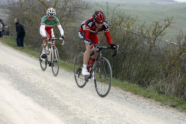 Cadel Evans (BMC) leads Italian champion Giovanni Visconti (Farnese Vini-Neri).