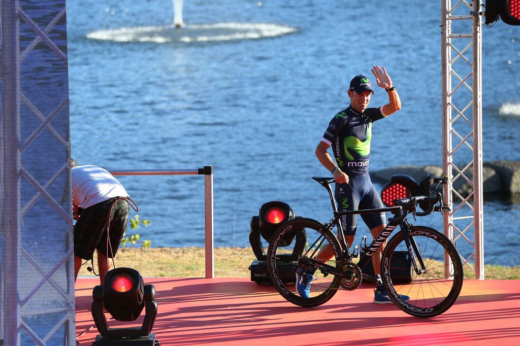 Alejandro Valverde waves from the stage