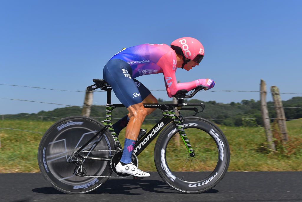 Tanel Kangert races to Pau