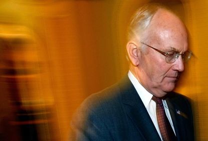 Ex-Senator Larry Craig's bathroom sex sting just cost him $242,535