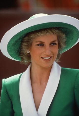 Kate Middleton and Princess Diana wearing similar outfits
