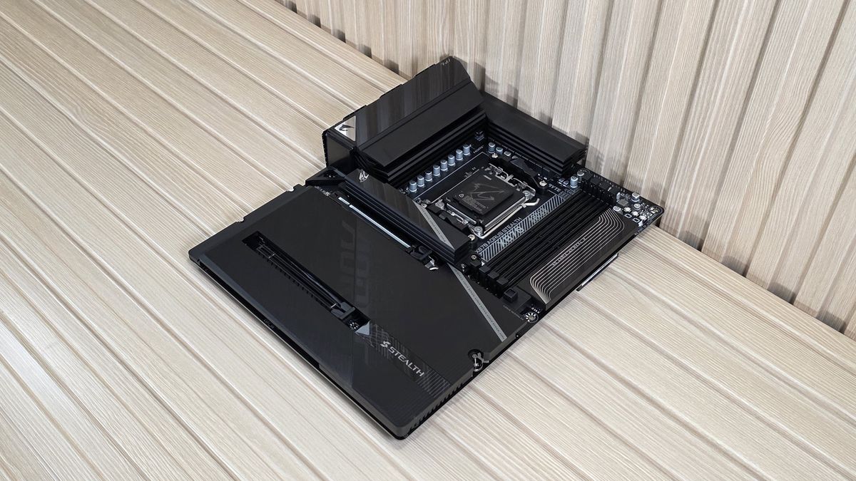 Gigabyte X870 Aorus Stealth - Images