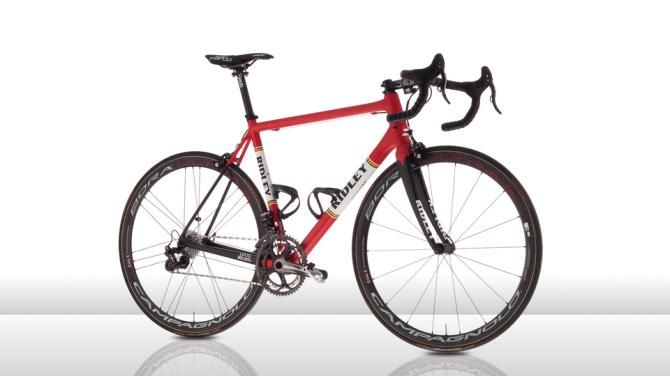 The Ridley Helium SL is built to be light and stiff for efforts in the mountains
